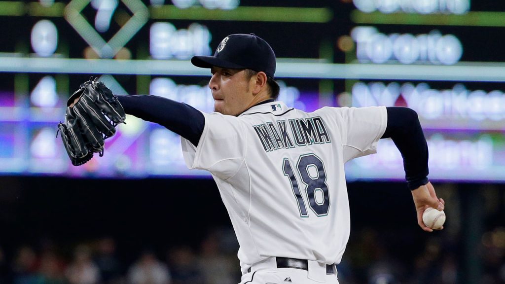 【激レア！！】デサント製 楽天 岩隈久志 ユニフォーム ビジター M 20180126_iwakuma-560x373.jpg
